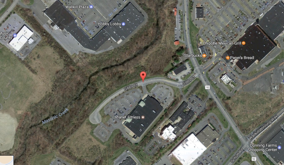 32 Gibbs Ct, Middletown, NY for sale - Building Photo - Image 3 of 10