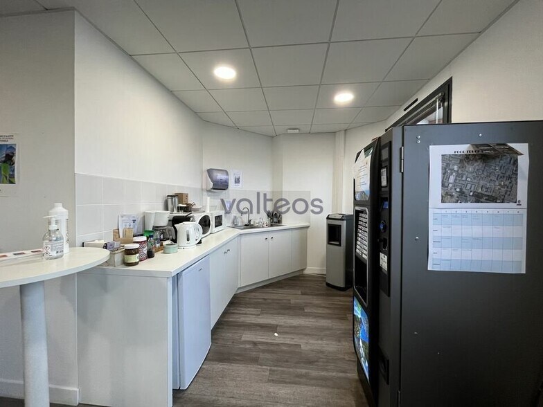 12 Rue Michel Labrousse, Toulouse for lease - Interior Photo - Image 2 of 10