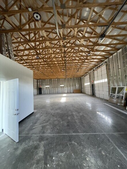 1781 Browns Mill Rd, Cookeville, TN à louer - Photo intérieure - Image 2 de 7