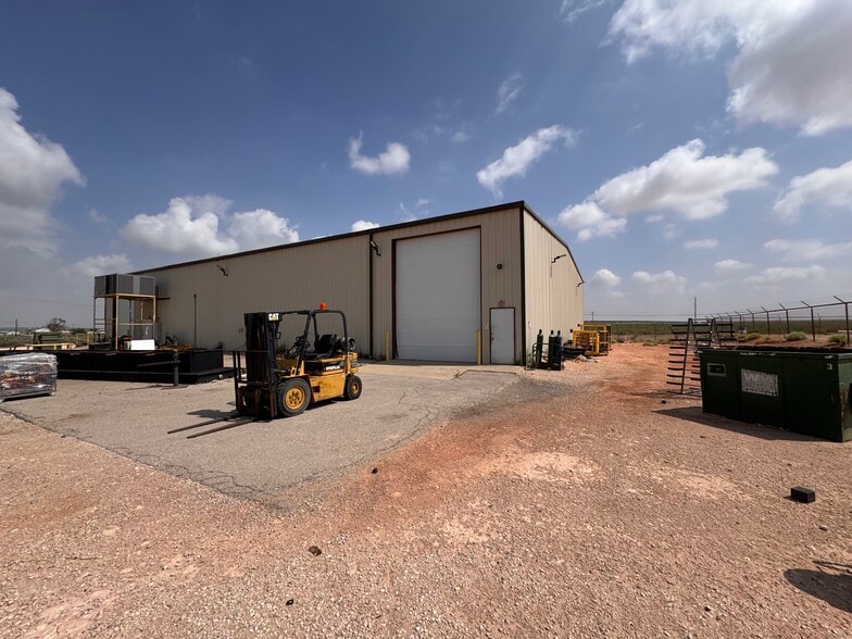 11299 Lovington Hwy, Artesia, NM for sale - Building Photo - Image 3 of 8