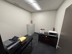 333 N Randall Rd, St Charles, IL for lease Interior Photo- Image 2 of 3