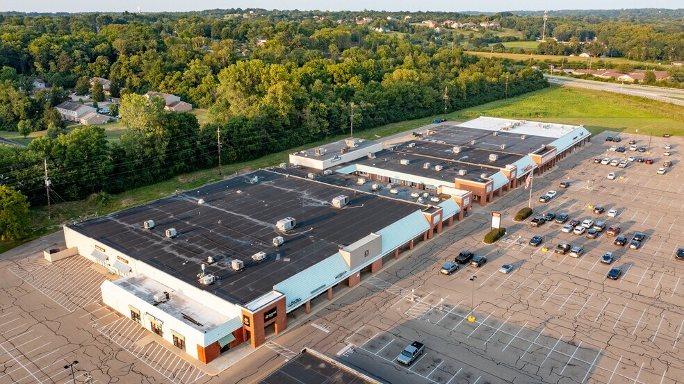726 E Main St, Lebanon, OH à louer - Photo du bâtiment - Image 3 de 10
