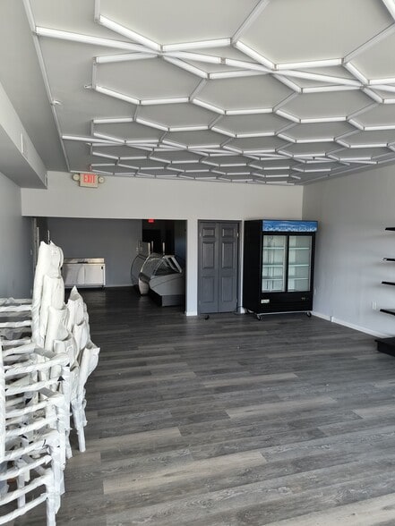 42 Penn St, Hatboro, PA for lease - Building Photo - Image 3 of 6