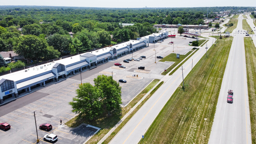1121-1225 NE Rice Rd, Lee's Summit, MO for lease - Building Photo - Image 3 of 12