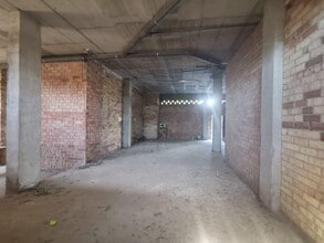 Retail in Manresa, Barcelona for lease Interior Photo- Image 1 of 2