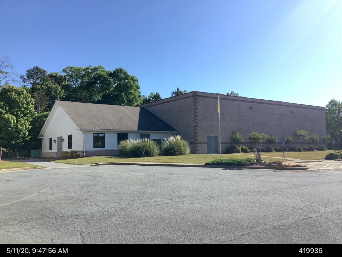 132 N Medical Pky, Woodstock, GA for lease Interior Photo- Image 1 of 3