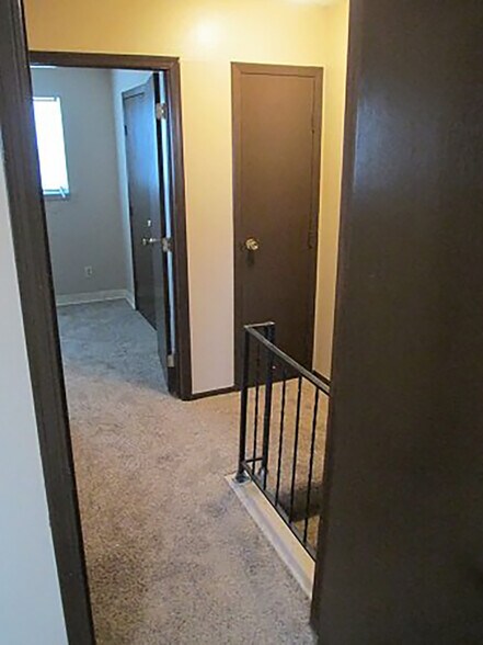 1026 Shady Lane Ct, Wellington, KS à vendre - Photo intérieure - Image 3 de 3