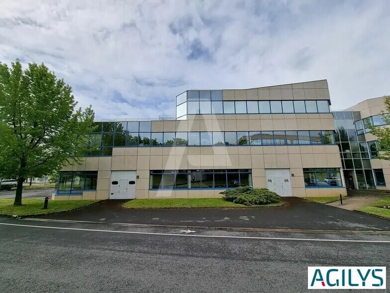 Flex in Les Ulis for lease - Building Photo - Image 3 of 7