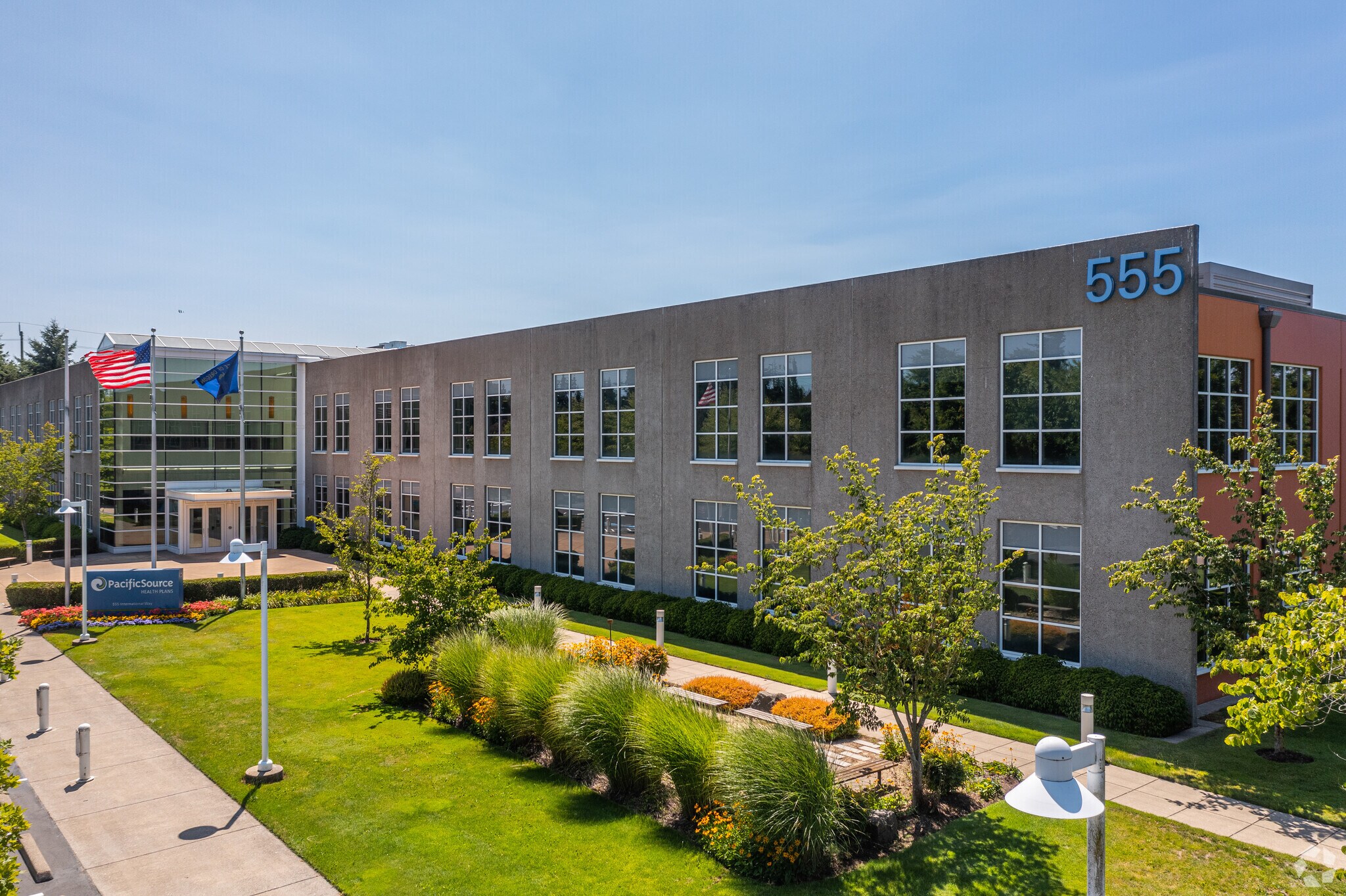 555 International Way, Springfield, OR for lease Primary Photo- Image 1 of 6