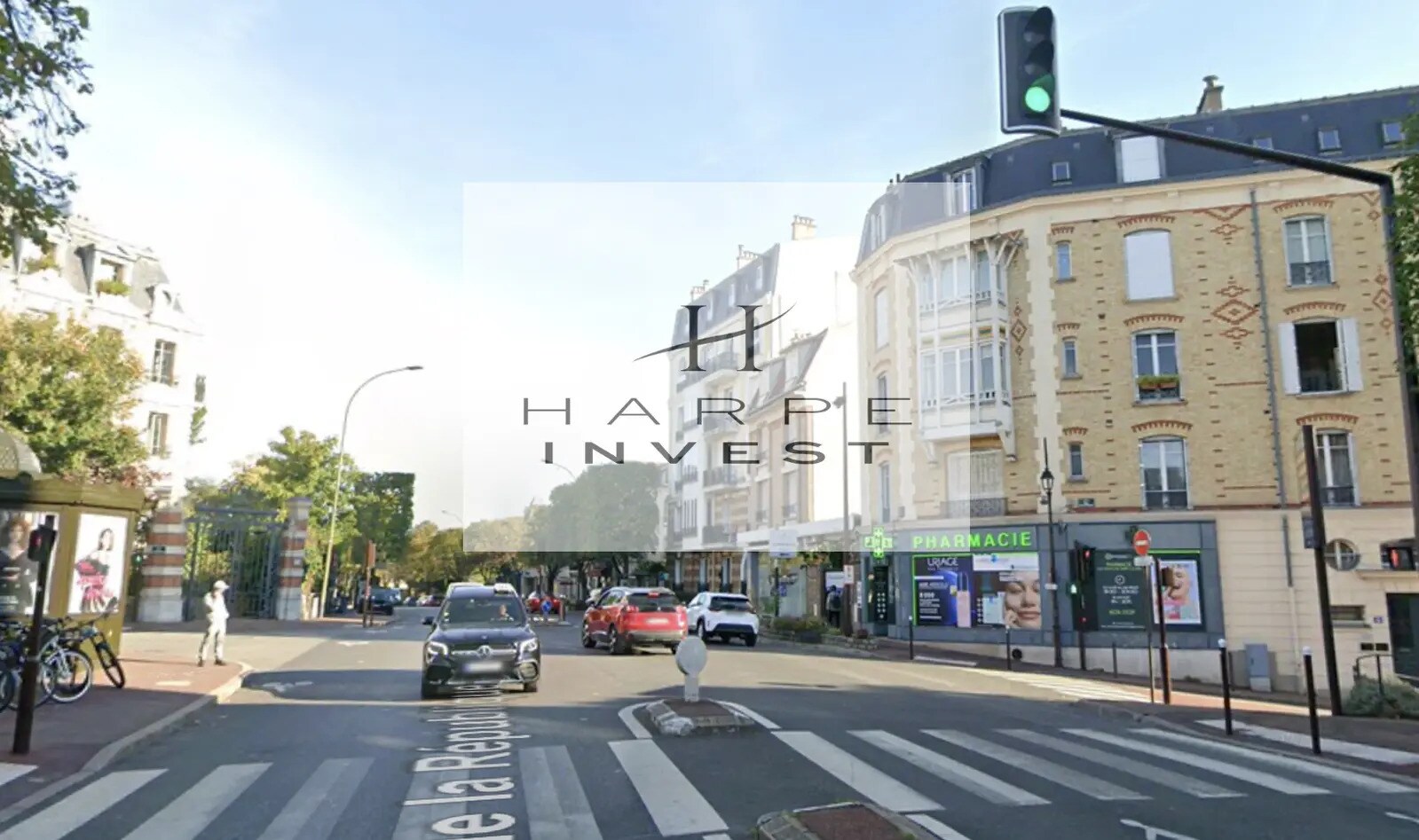 Retail in Saint-Cloud for lease Building Photo- Image 1 of 3