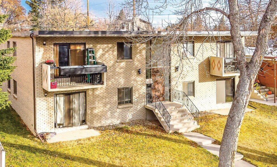 120 29 Ave, Calgary, AB à vendre - Photo principale - Image 1 de 1
