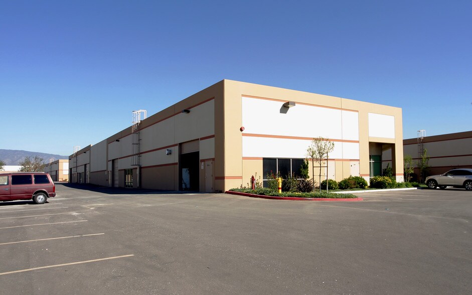 800 S Rochester Ave, Ontario, CA à louer - Autre - Image 2 de 75