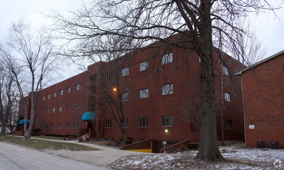 509-511 W Capitol Ave, Springfield, IL à vendre - Photo du bâtiment - Image 2 de 16