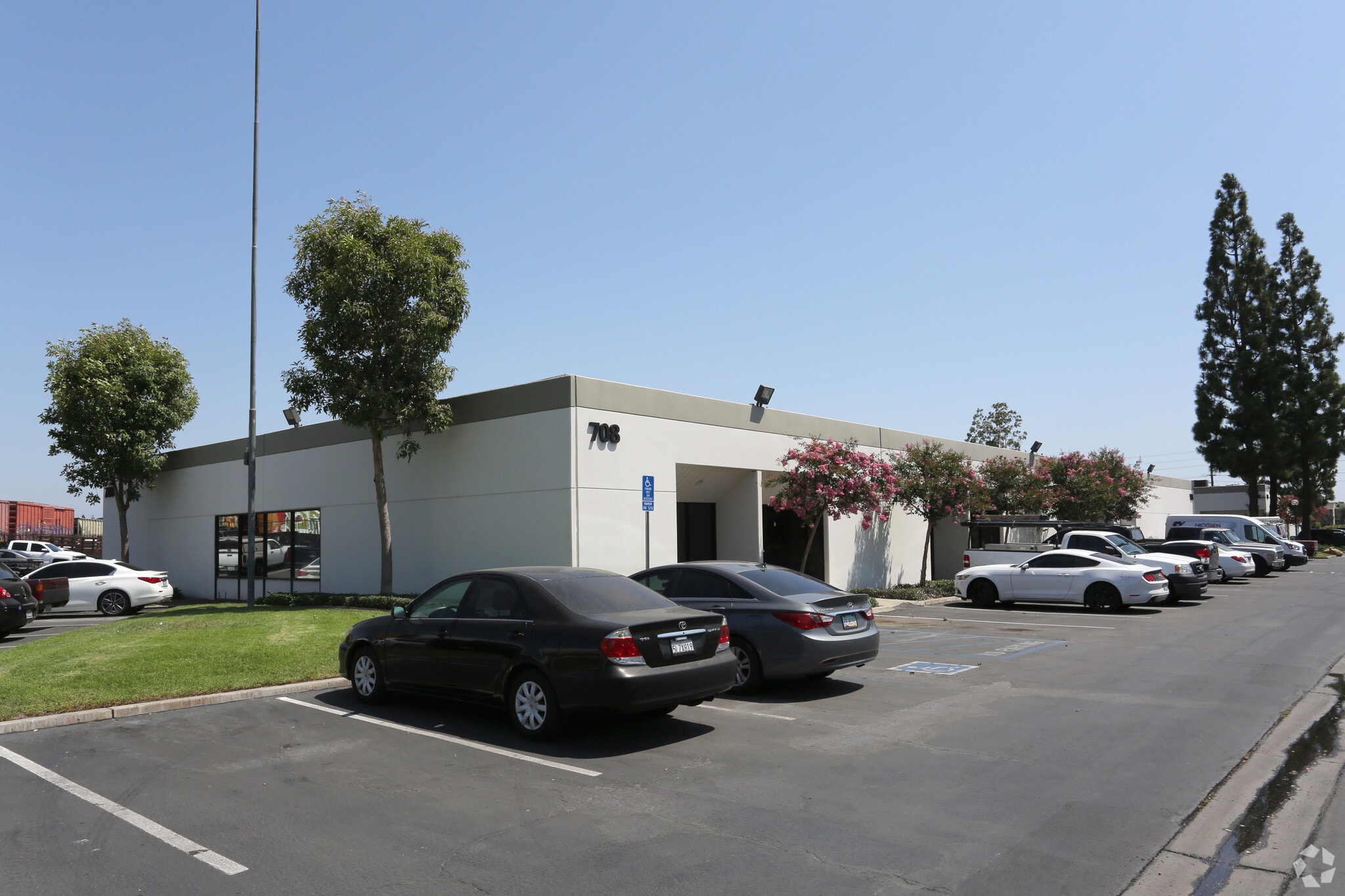 2101 W Crescent Ave, Anaheim, CA for lease Building Photo- Image 1 of 12