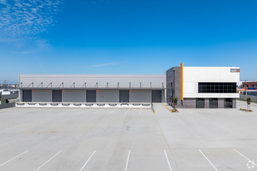 14527 San Pedro St, Gardena, CA for lease - Building Photo - Image 2 of 6