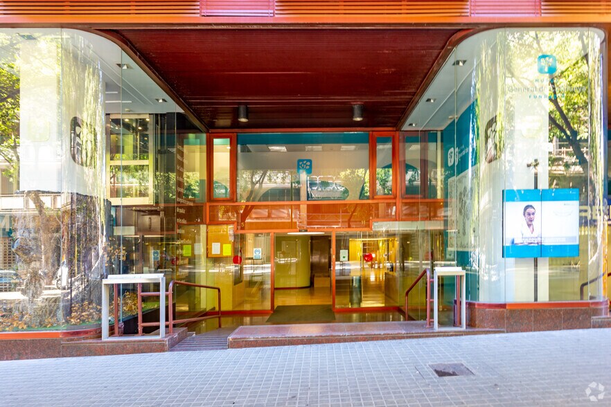 Carrer de Tuset, 5, Barcelone, Barcelona à louer - Photo du bâtiment - Image 3 de 4