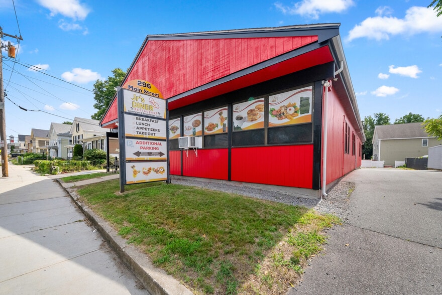 296 Main St, Milford, MA for sale - Building Photo - Image 3 of 23