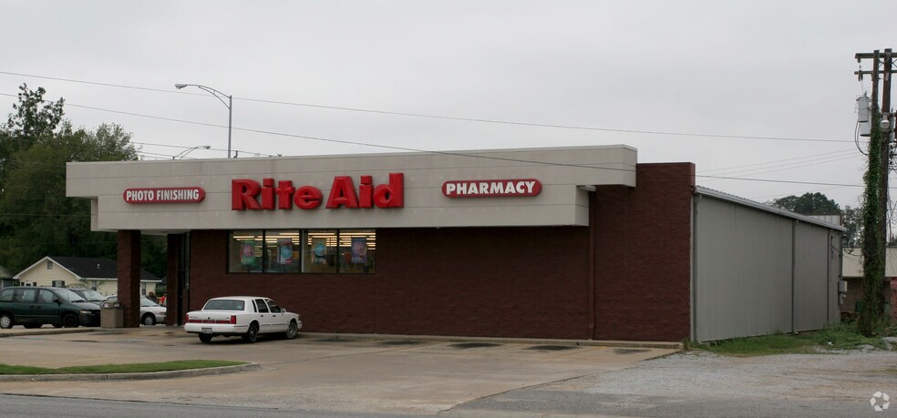 3206 15th St, Tuscaloosa, AL à louer - Photo du bâtiment - Image 3 de 5