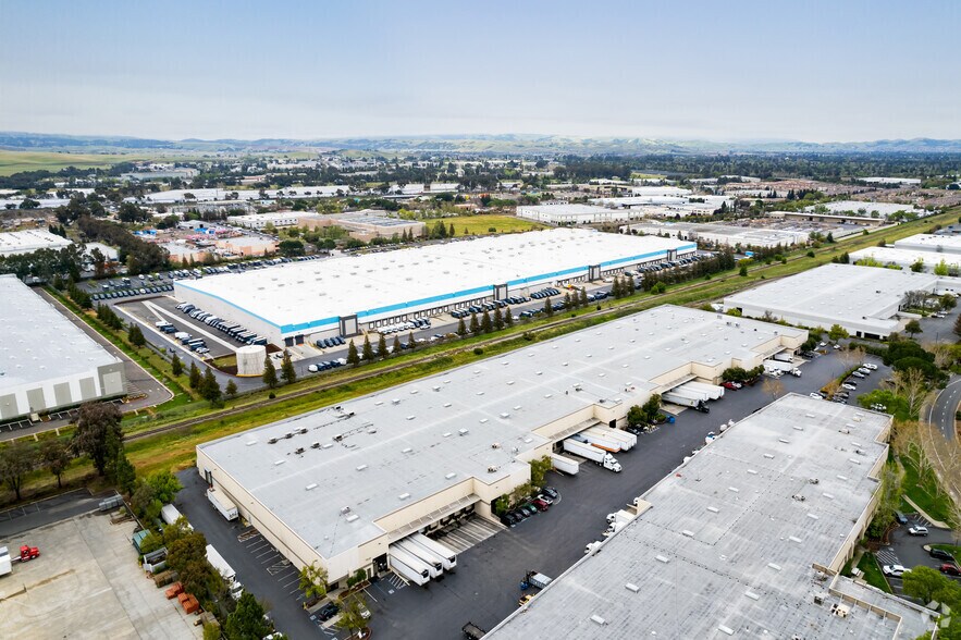 7041 Las Positas Rd, Livermore, CA à louer - Aérien - Image 2 de 4