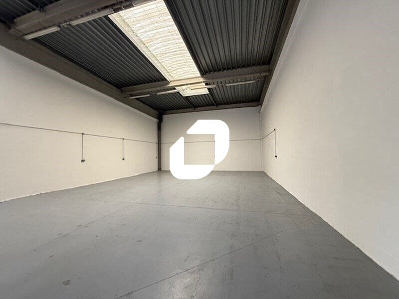 Flex in Chambly for lease Interior Photo- Image 1 of 7