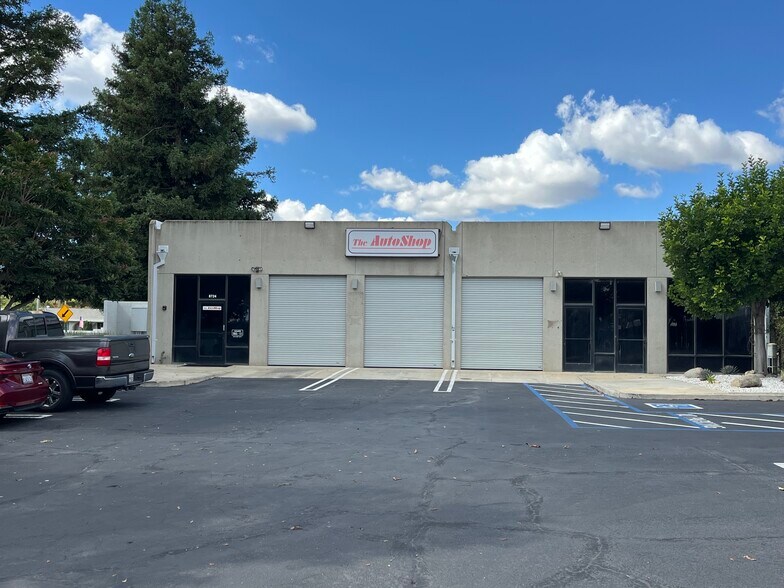 8724-8728 8th St, Rancho Cucamonga, CA à louer - Photo du bâtiment - Image 3 de 9