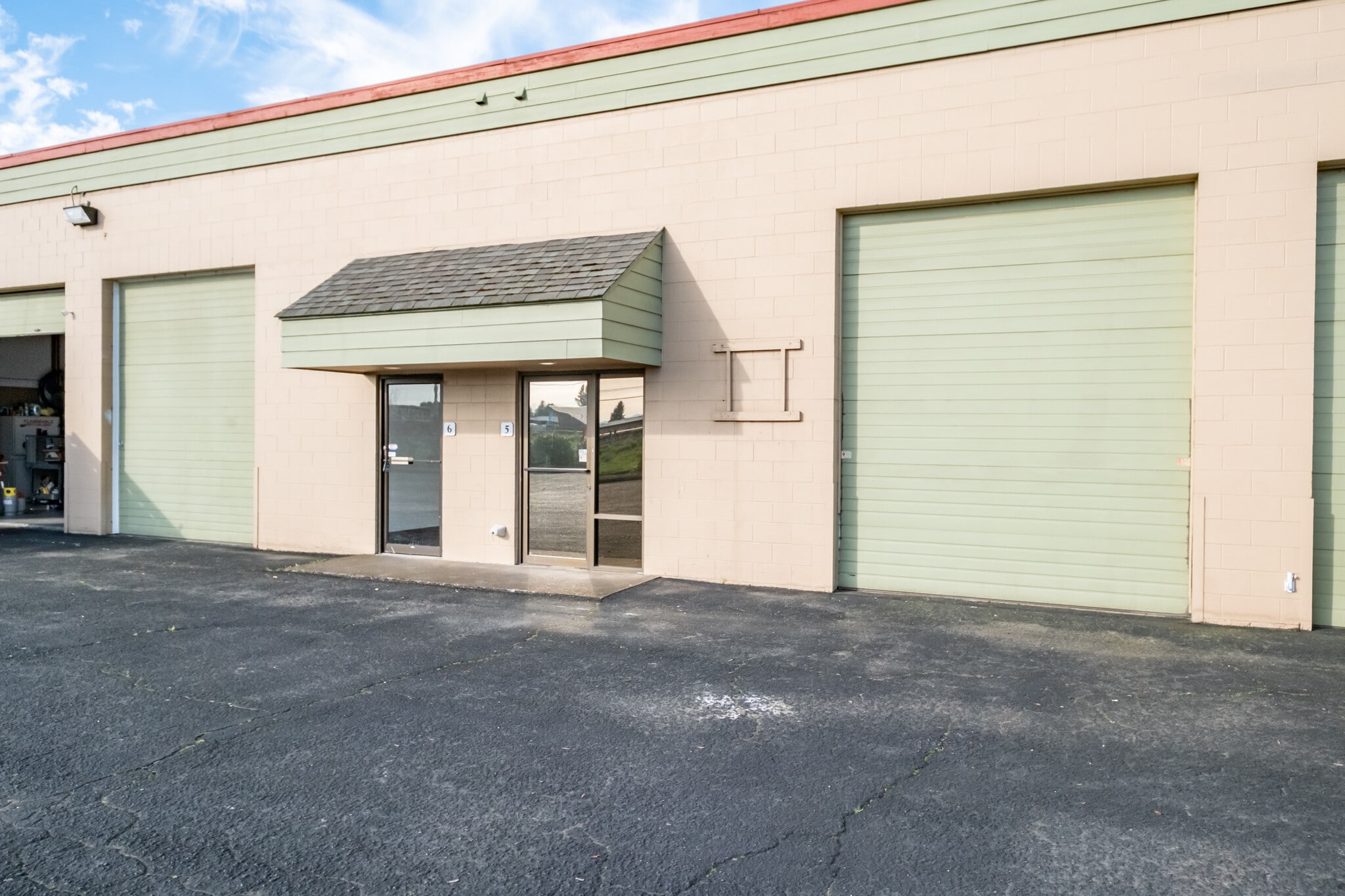 2300 Ferry St SW, Albany, OR for lease Building Photo- Image 1 of 13