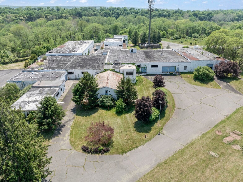 110 Woodfern Rd, Branchburg, NJ for sale - Building Photo - Image 2 of 26