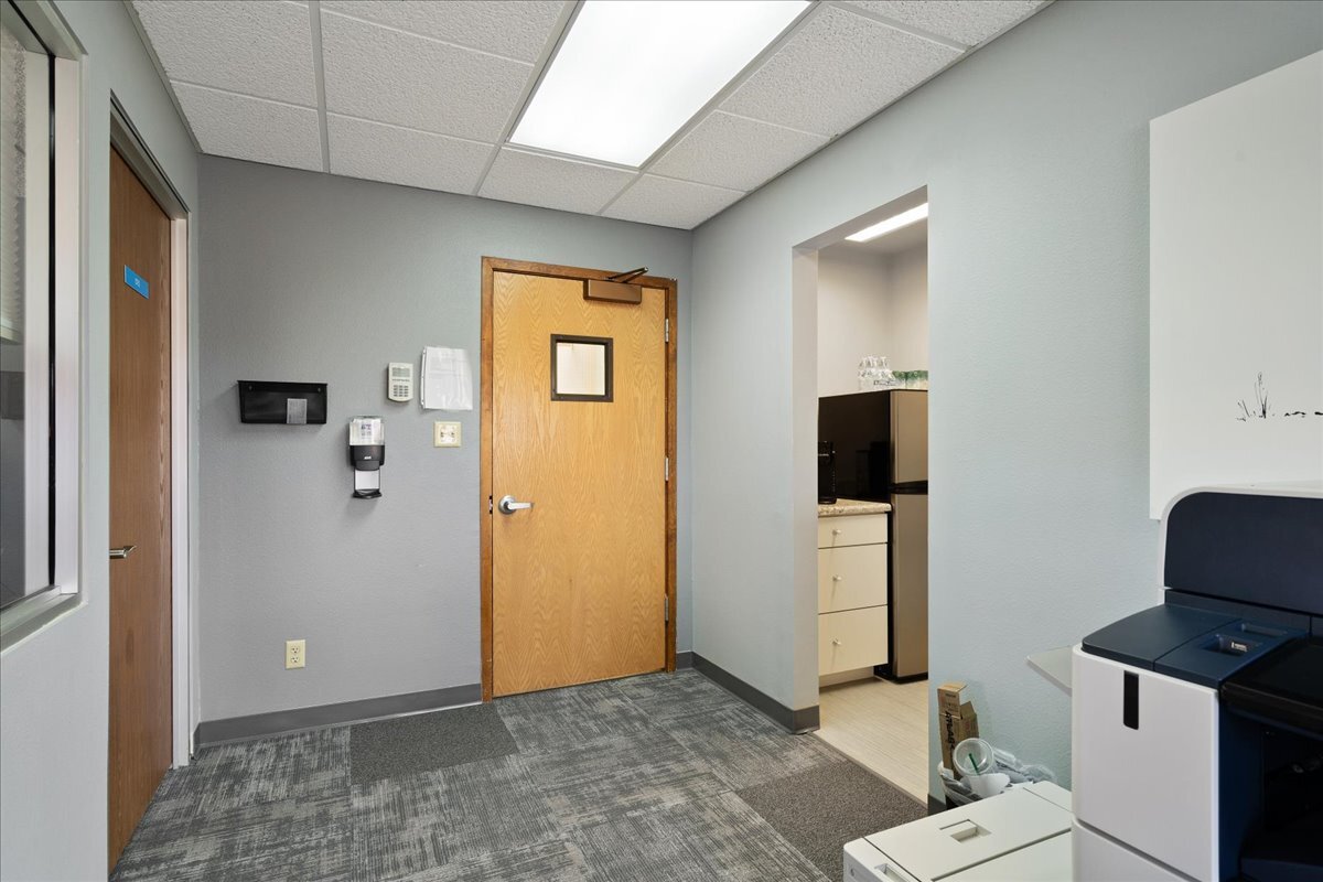 1620 Central Ave, Cheyenne, WY for lease Interior Photo- Image 1 of 16