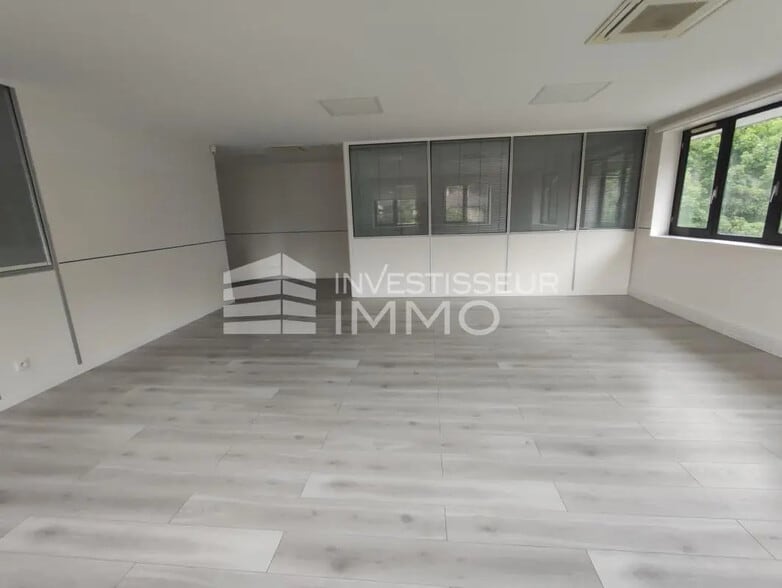 Bureau dans Noisy-le-Grand à louer - Photo intérieure - Image 3 de 5