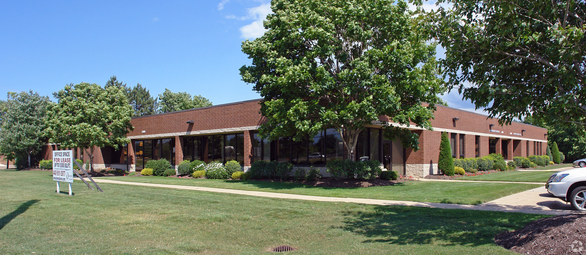 7660-7670 Tyler Blvd, Mentor, OH à louer Photo principale- Image 1 de 6