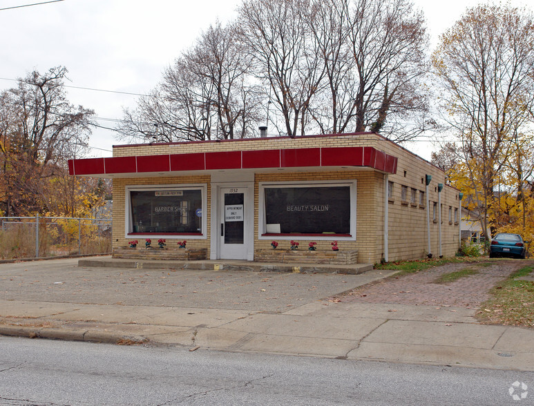 1932 E Midlothian Blvd, Youngstown, OH à vendre - Photo principale - Image 1 de 1