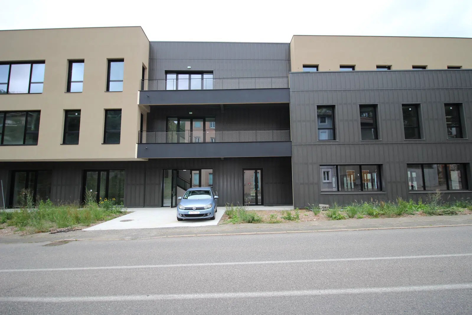 17 Rue De Paris, Tarare à vendre Photo du bâtiment- Image 1 de 12