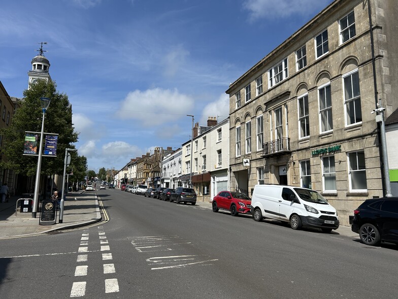 27 Fore St, Chard for lease - Building Photo - Image 3 of 9