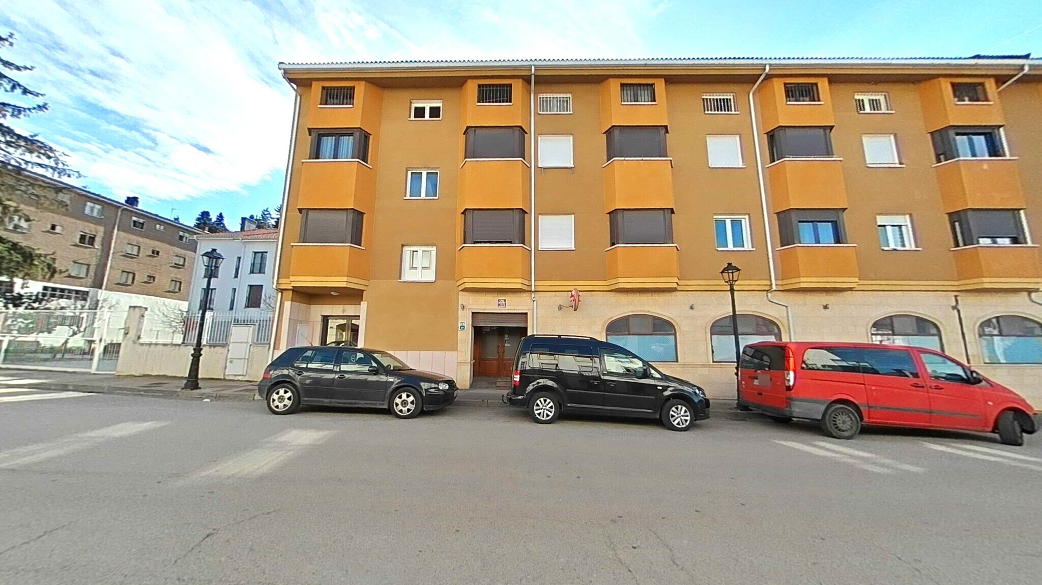 Calle Sagrada Familia, Pradoluengo, Burgos for sale Building Photo- Image 1 of 47