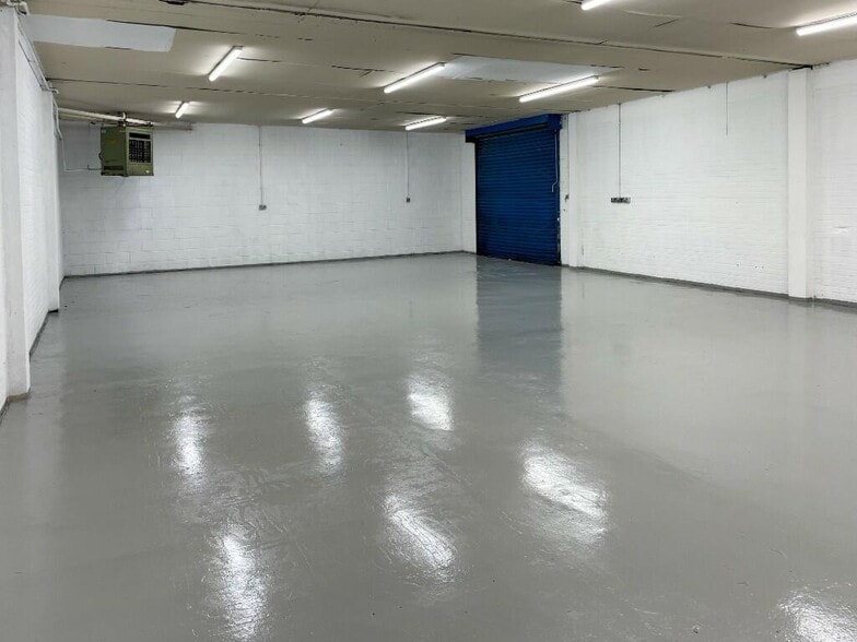 Pease Rd, Peterlee for lease - Interior Photo - Image 3 of 15