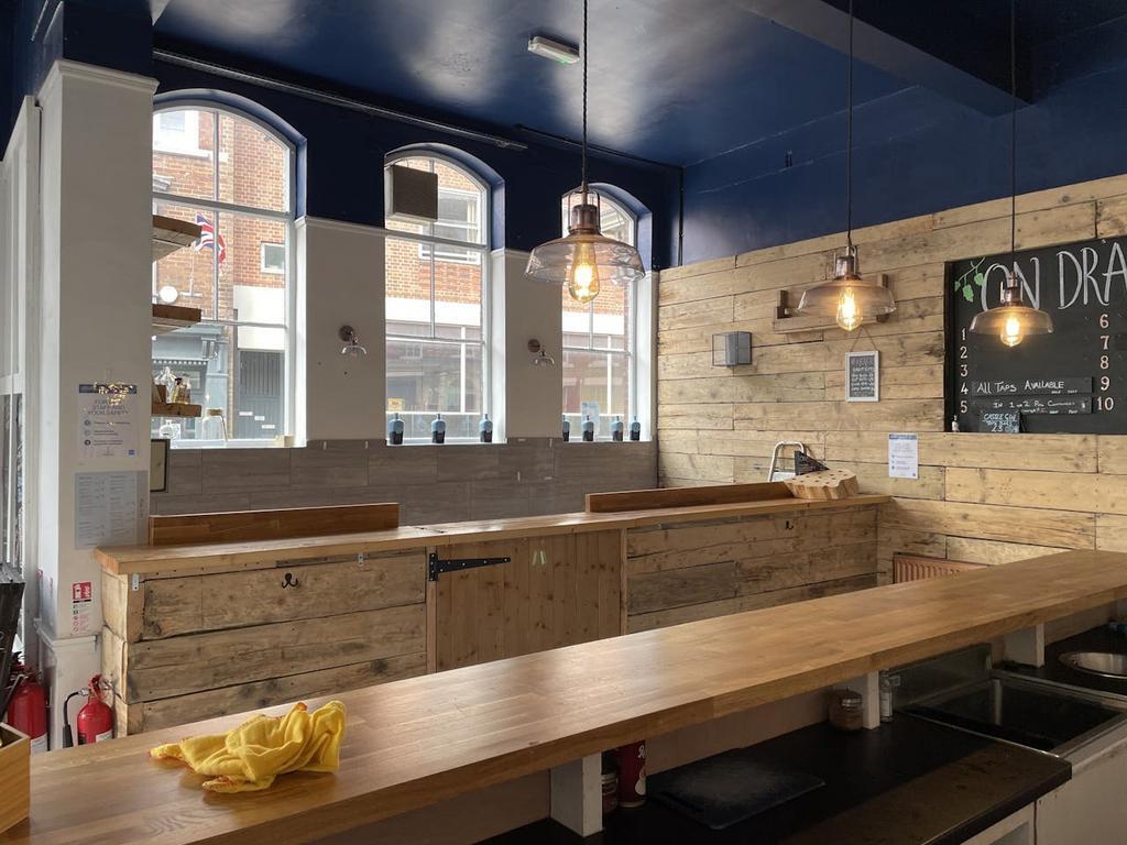 23-25 St Edward St, Leek à louer Photo intérieure- Image 1 de 12