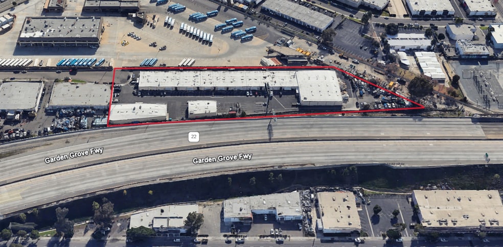 11615 Cardinal Cir, Garden Grove, CA à louer - Photo du bâtiment - Image 2 de 4