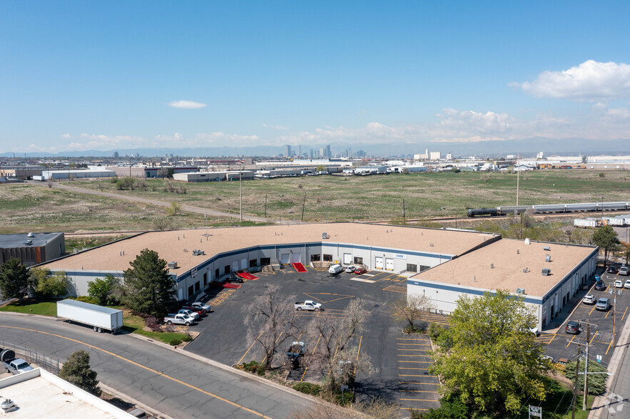 6000 E 49th Ave, Commerce City, CO for lease - Building Photo - Image 1 of 6