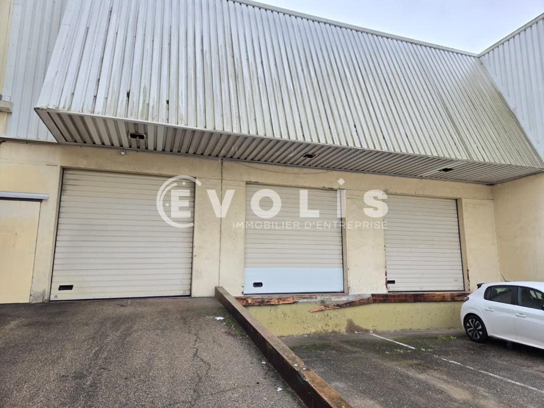 7 Rue Des Marronniers, L'Haÿ-les-Roses for lease Building Photo- Image 1 of 11