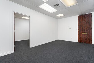 2130 Huntington Dr, South Pasadena, CA à louer Photo intérieure- Image 2 de 4