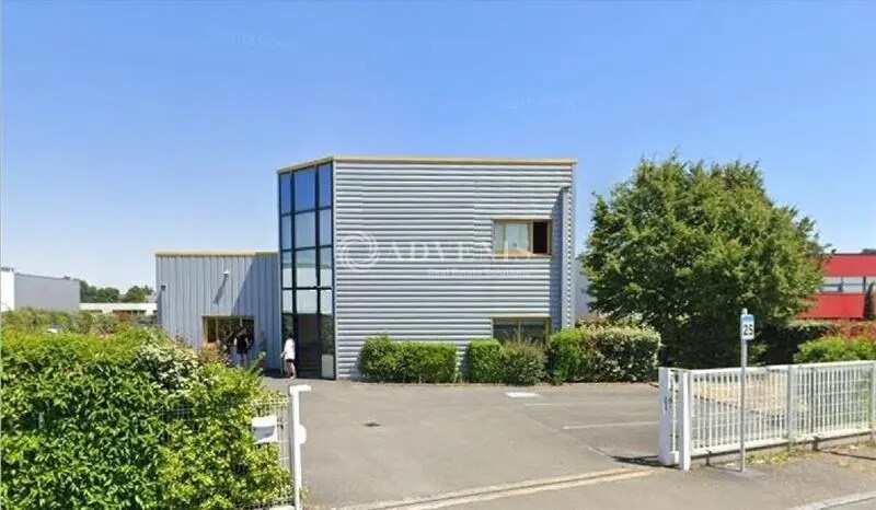 Local d'activités dans Sainte-Luce-sur-Loire à vendre Photo du bâtiment- Image 1 de 7