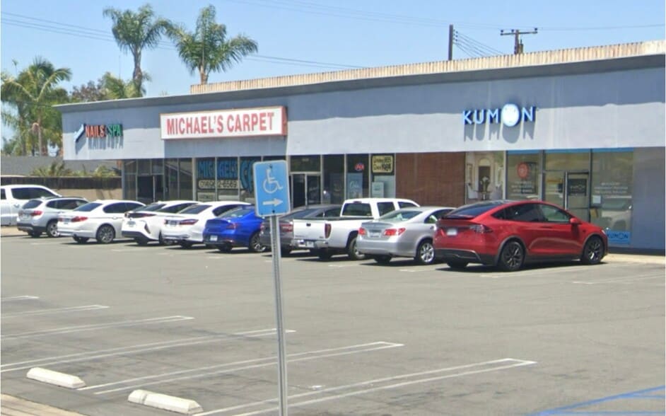 9003-9025 Adams Ave, Huntington Beach, CA for lease - Building Photo - Image 3 of 14