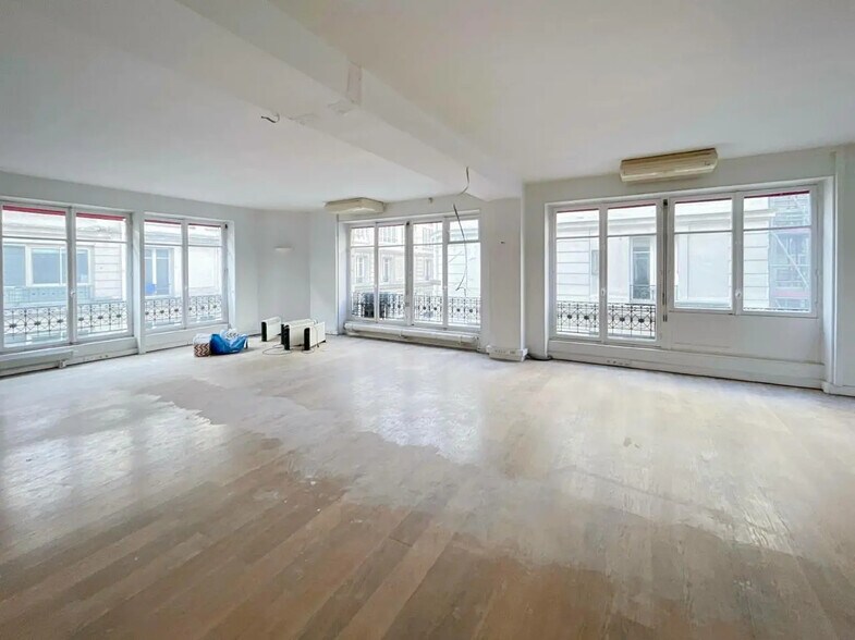 6 Cité Paradis, Paris à louer - Photo du bâtiment - Image 3 de 15