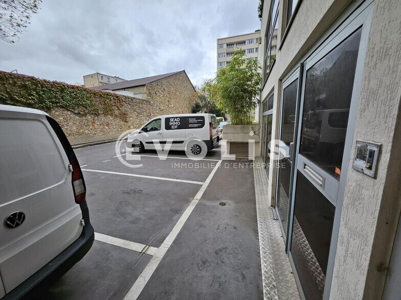 Bureau dans Montrouge à louer - Photo du bâtiment - Image 3 de 15