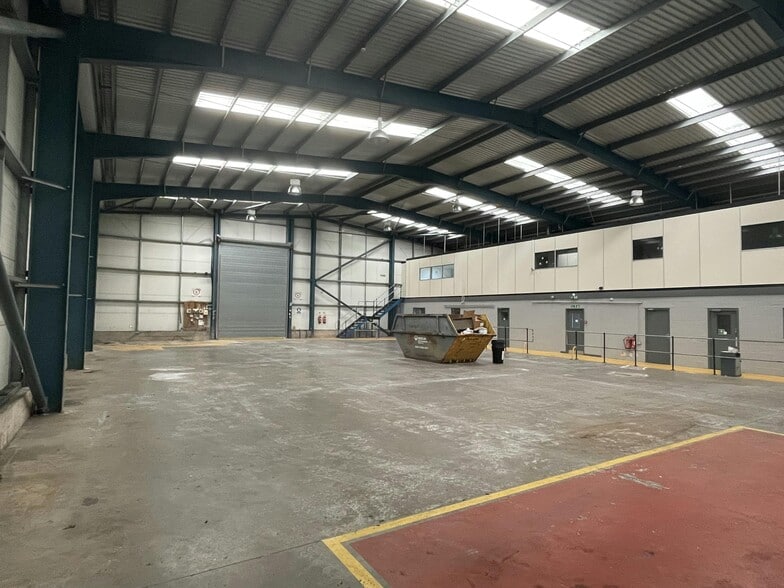 Arden Rd, Birmingham for lease - Interior Photo - Image 2 of 8