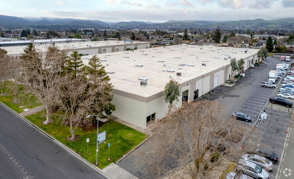 6800 Sierra Ct, Dublin, CA à louer - Photo du bâtiment - Image 3 de 7