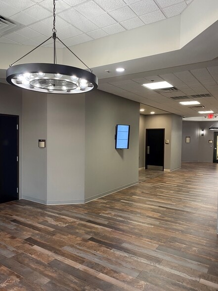 115 Winwood Dr, Lebanon, TN for lease - Interior Photo - Image 3 of 16