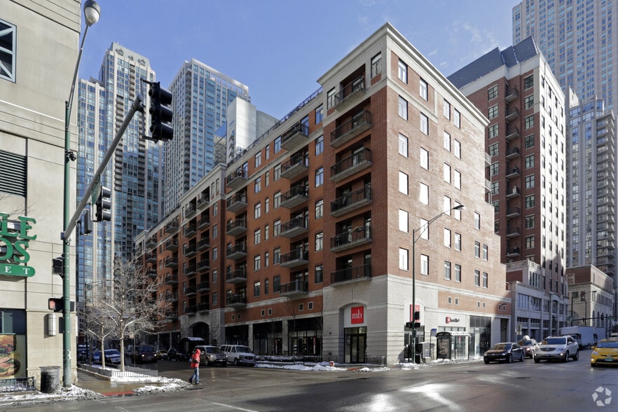 33 W Huron St, Chicago, IL for lease - Primary Photo - Image 1 of 13