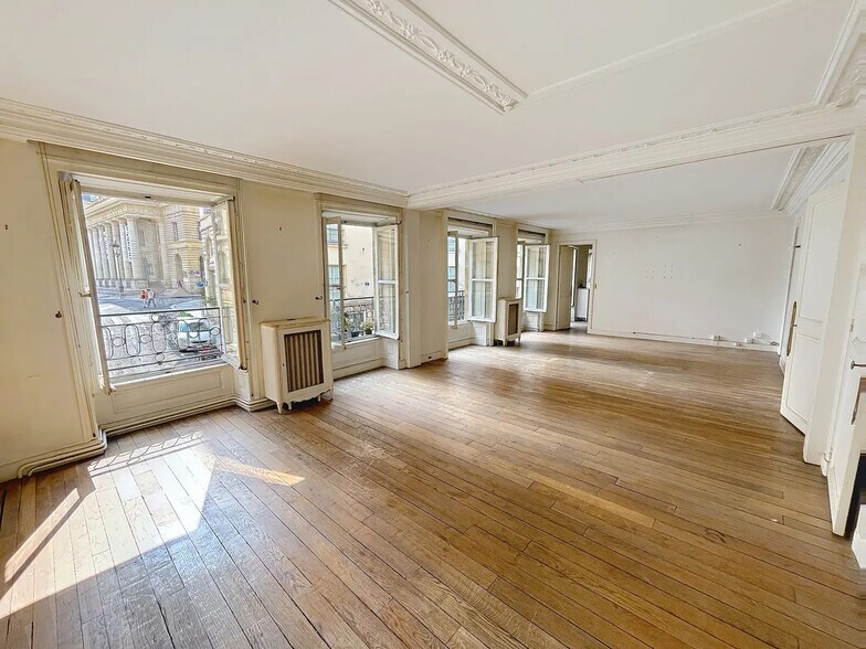 29 Rue De Tournon, Paris à vendre - Photo du bâtiment - Image 3 de 13