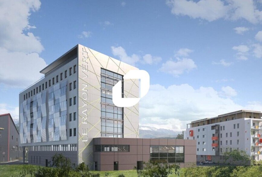 Office in Echirolles for lease - Building Photo - Image 1 of 8